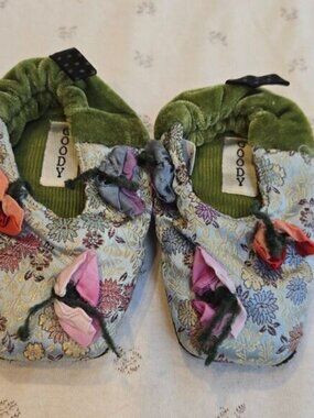 Goody Kids Floral Slippers - Green and Floral Multicolor Child XS
